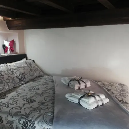 Casa Tiffany Piazza Di Spagna *
